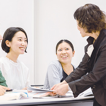 求人紹介を受ける学生